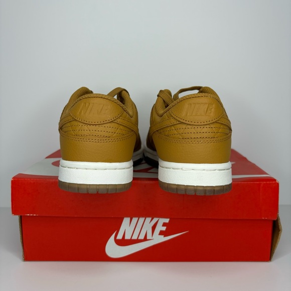 Nike Women’s Quilted Dunk Low - Picture 5 of 6